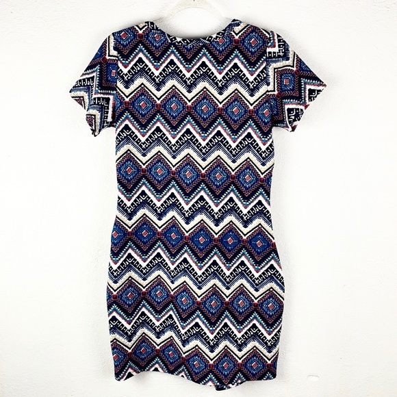 BONGO | Zig-Zag Tribal Print Short-Sleeved Bodycon Dress - Picture 2 of 6